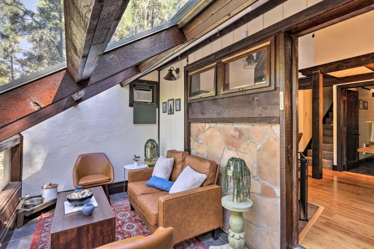 Woodsy Flagstaff Hideaway With Deck And Sunroom! Mountainaire エクステリア 写真