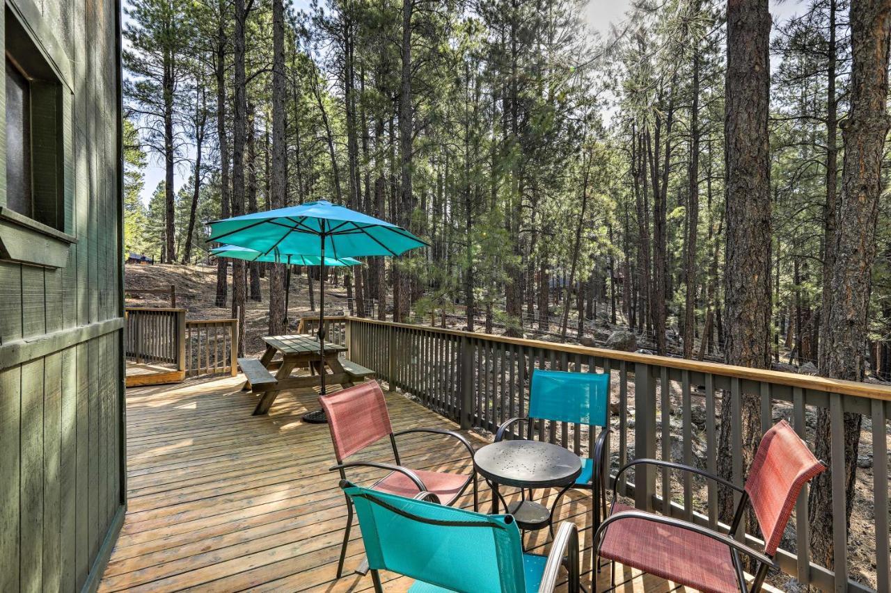 Woodsy Flagstaff Hideaway With Deck And Sunroom! Mountainaire エクステリア 写真